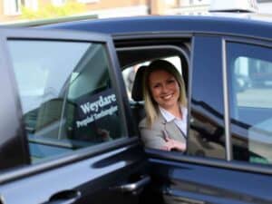 taxis weybridge​